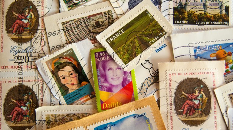 Una varietà di francobolli