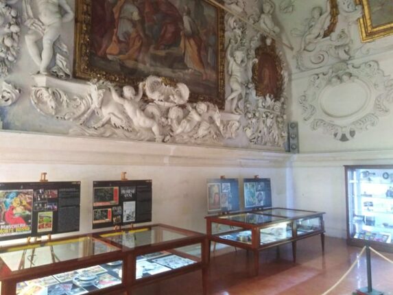 Una sala della mostra "Salus populi" a Palermo